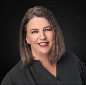 Meet your Posher, Gaylynn